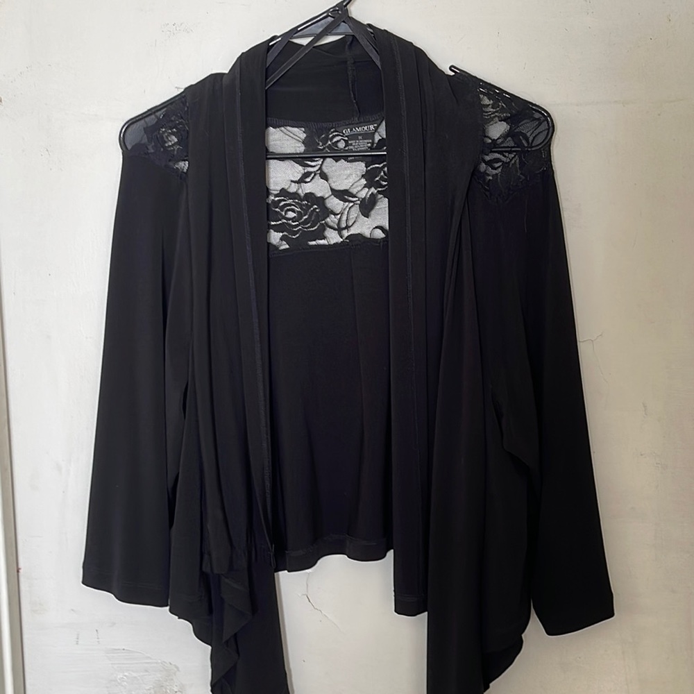 Glamour outerwear size 1x with lace rose detail